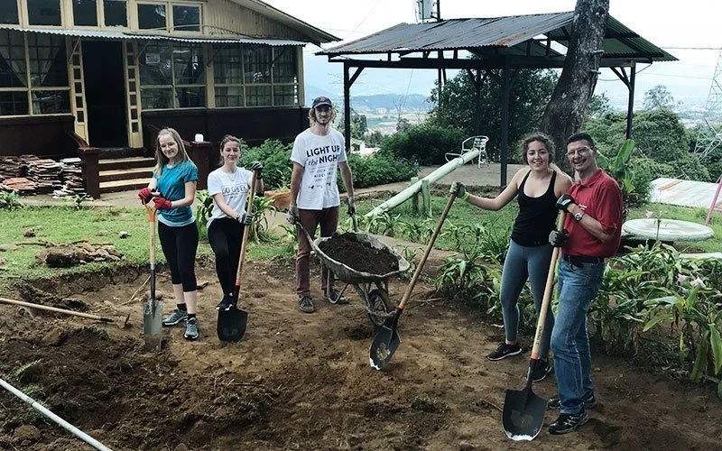Why Volunteer Programs Abroad Are a Life-Changing Experience You Can’t Miss